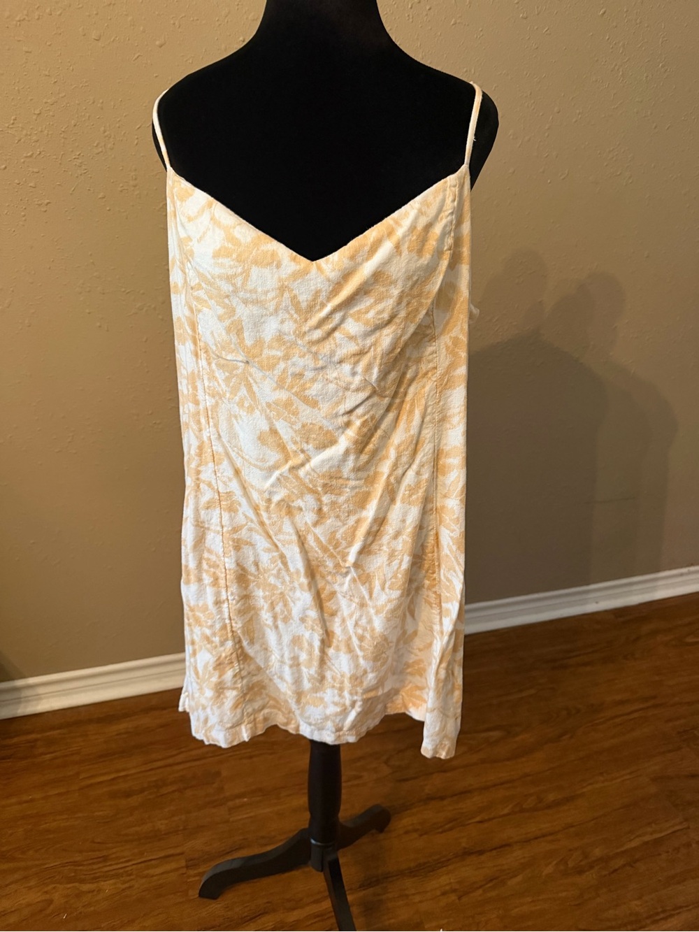 Abercrombie & Fitch White and Tan Men's Pants